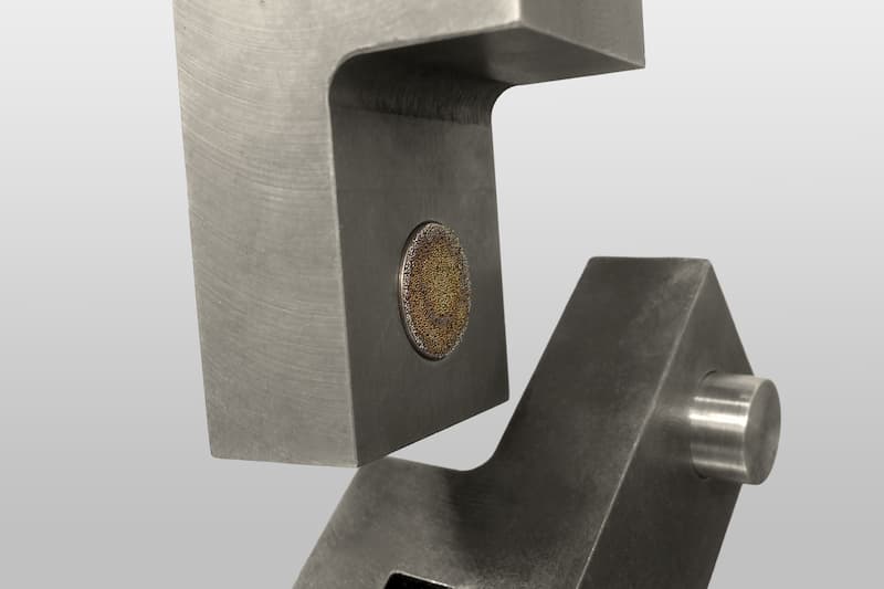 ENSAYOS DE IMPLANTES DE CADERA